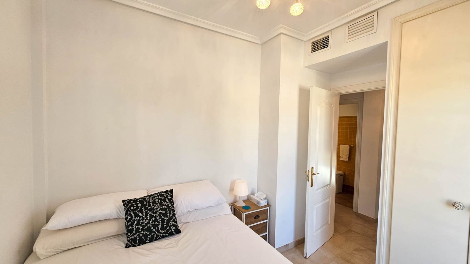 3 soverom Kjedet enebolig til salgs i Casares med svømmebasseng garasje - € 350 000 (Ref: 8889203)