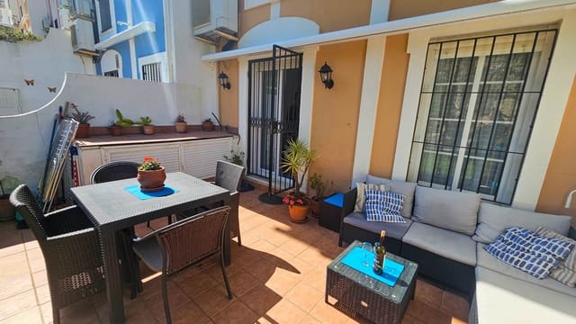 3 soverom Kjedet enebolig til salgs i Casares med svømmebasseng garasje - € 350 000 (Ref: 8889203)