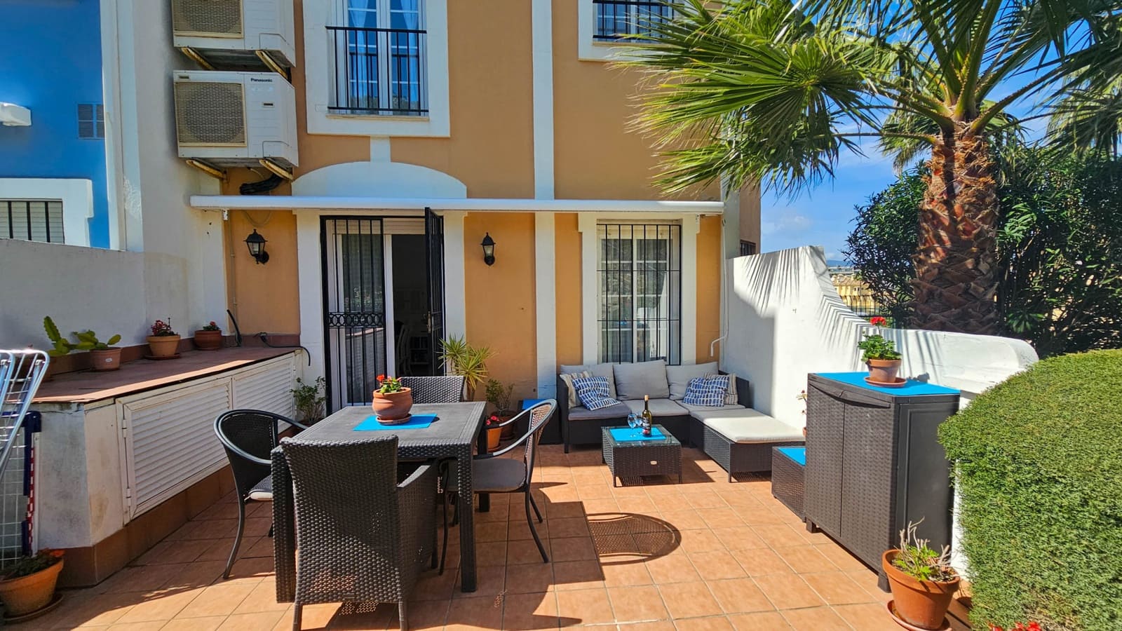 3 soverom Kjedet enebolig til salgs i Casares med svømmebasseng garasje - € 350 000 (Ref: 8889203)