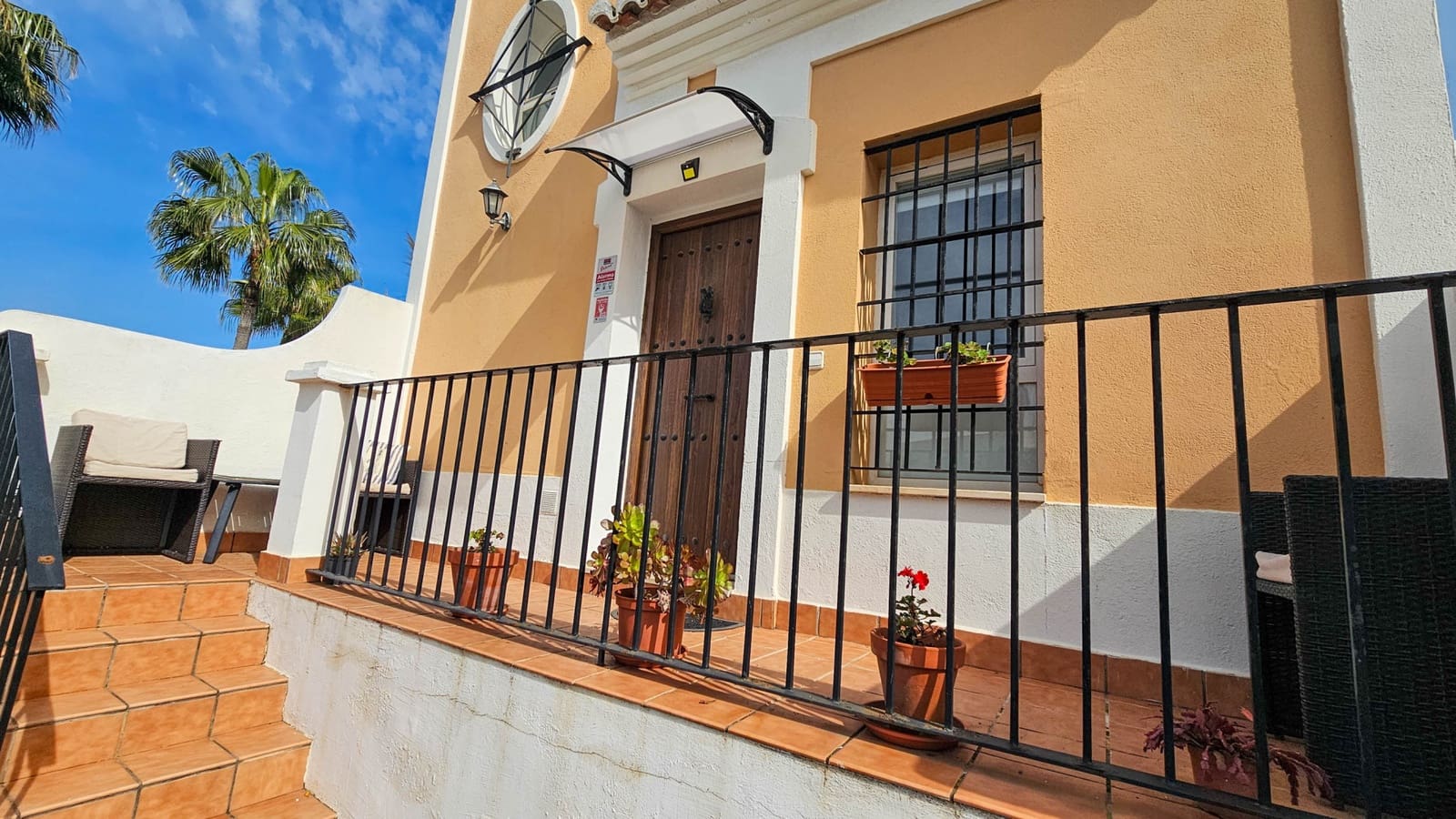 3 soverom Kjedet enebolig til salgs i Casares med svømmebasseng garasje - € 350 000 (Ref: 8889203)