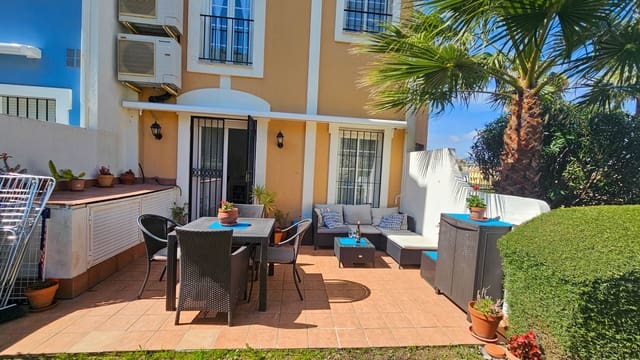 3 soverom Kjedet enebolig til salgs i Casares med svømmebasseng garasje - € 350 000 (Ref: 8889203)