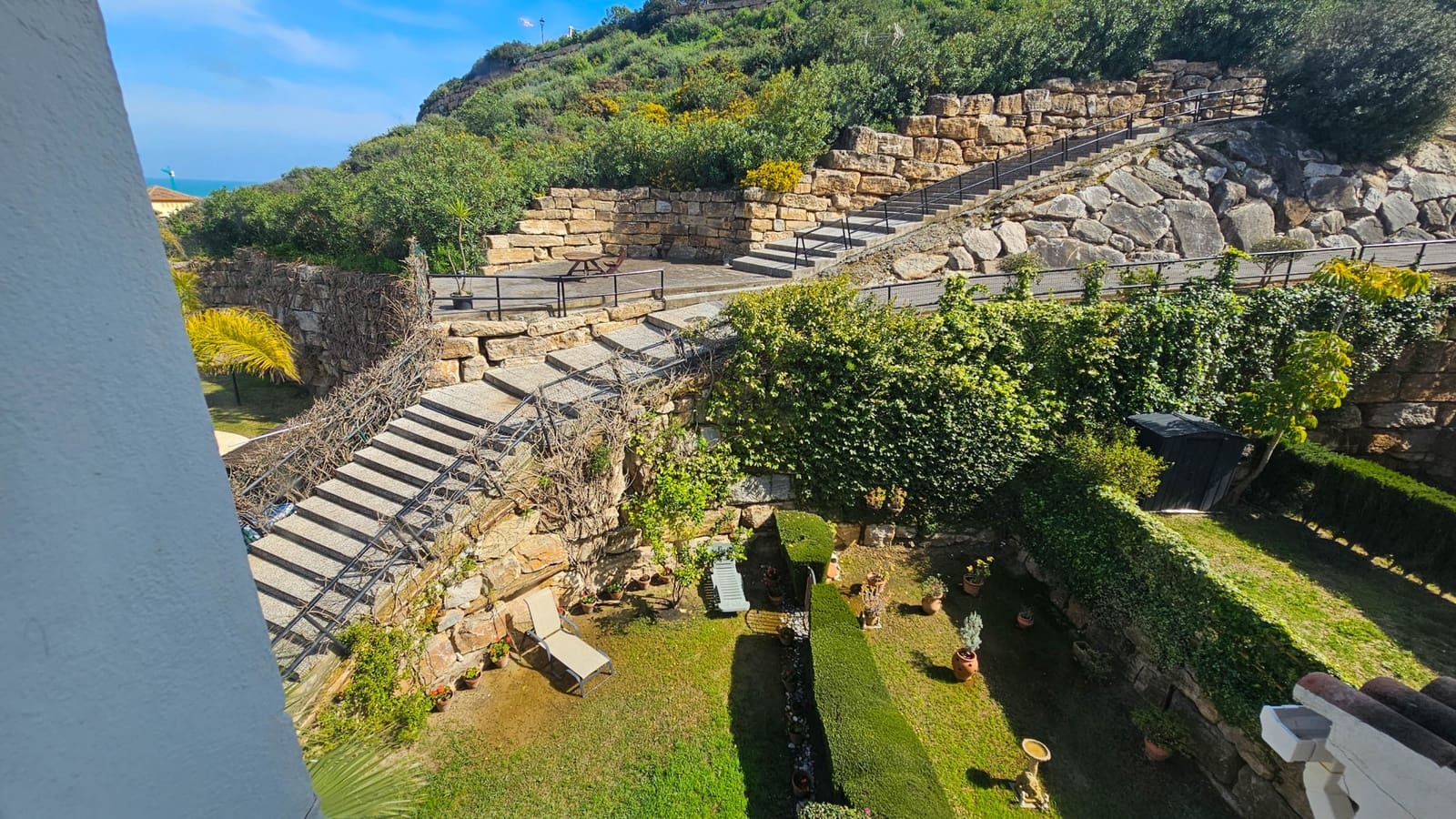 3 soverom Kjedet enebolig til salgs i Casares med svømmebasseng garasje - € 350 000 (Ref: 8889203)