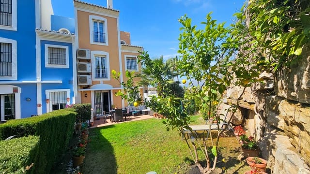 3 soverom Kjedet enebolig til salgs i Casares med svømmebasseng garasje - € 350 000 (Ref: 8889203)