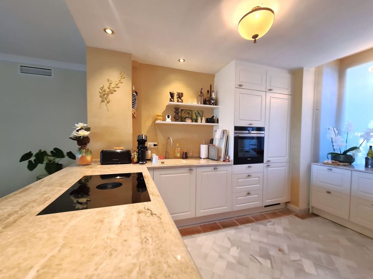 2 soveværelse Lejlighed til salg i Casares med swimmingpool garage - € 499.000 (Ref: 8913037)