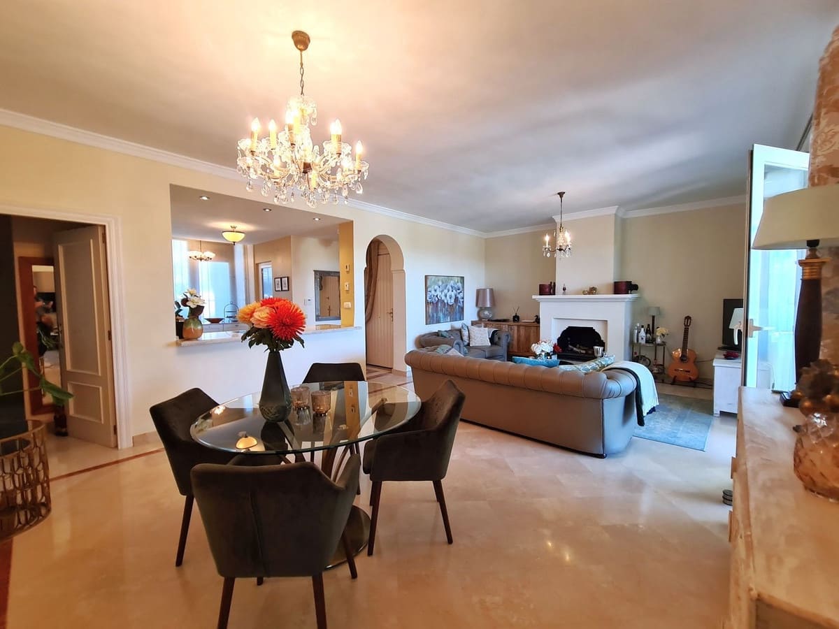 2 soveværelse Lejlighed til salg i Casares med swimmingpool garage - € 499.000 (Ref: 8913037)