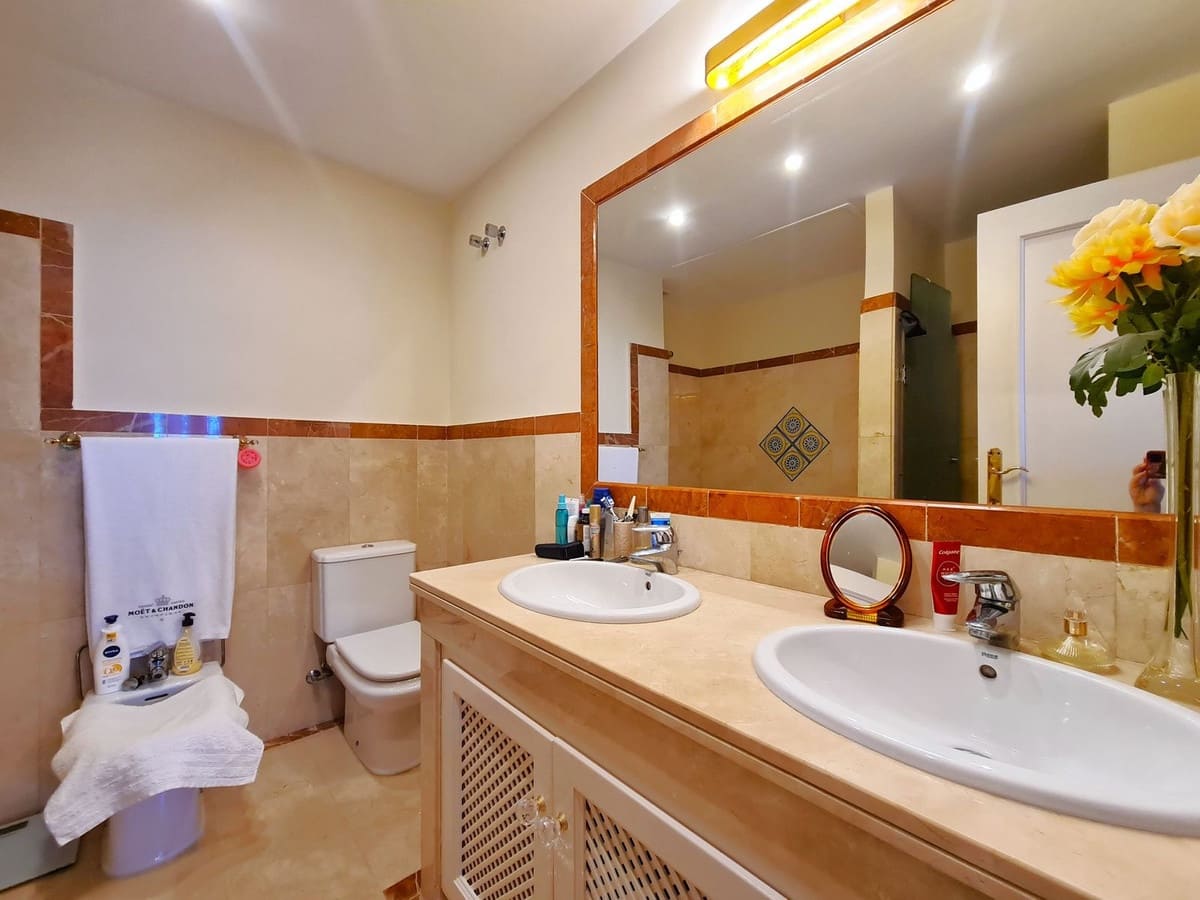 2 soveværelse Lejlighed til salg i Casares med swimmingpool garage - € 499.000 (Ref: 8913037)