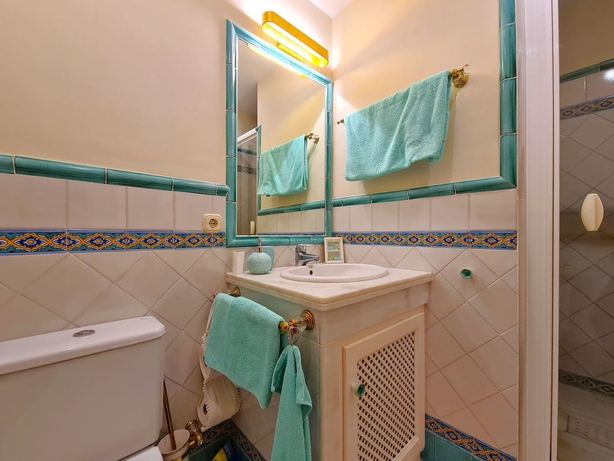 2 soveværelse Lejlighed til salg i Casares med swimmingpool garage - € 499.000 (Ref: 8913037)