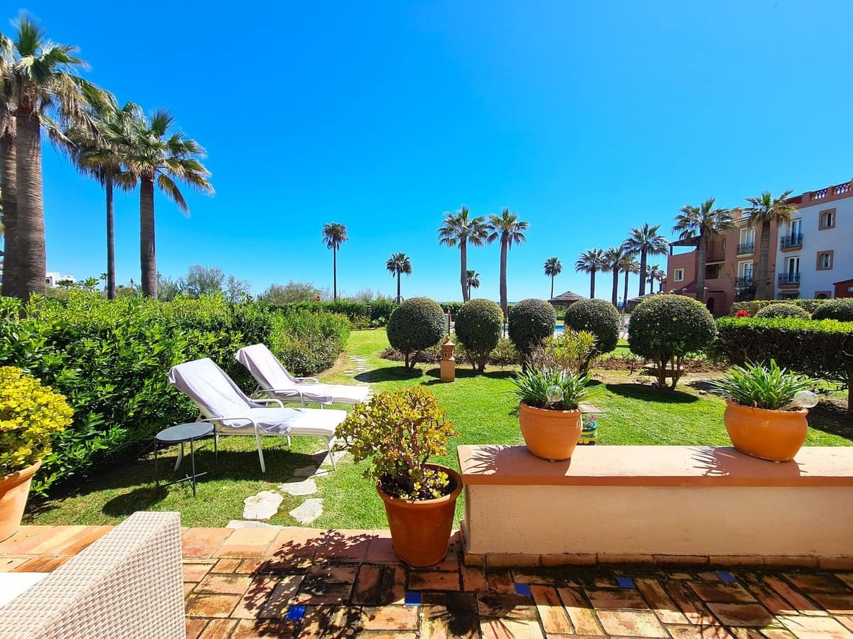 2 soveværelse Lejlighed til salg i Casares med swimmingpool garage - € 499.000 (Ref: 8913037)