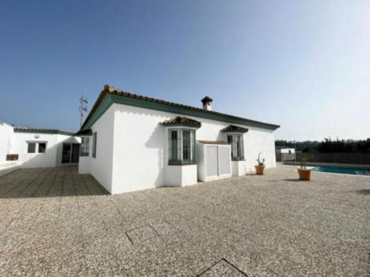 5 sovrum Villa till salu i San Roque med garage - 770 000 € (Ref: 8917810)
