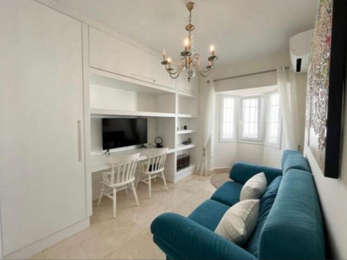 5 sovrum Villa till salu i San Roque med garage - 770 000 € (Ref: 8917810)