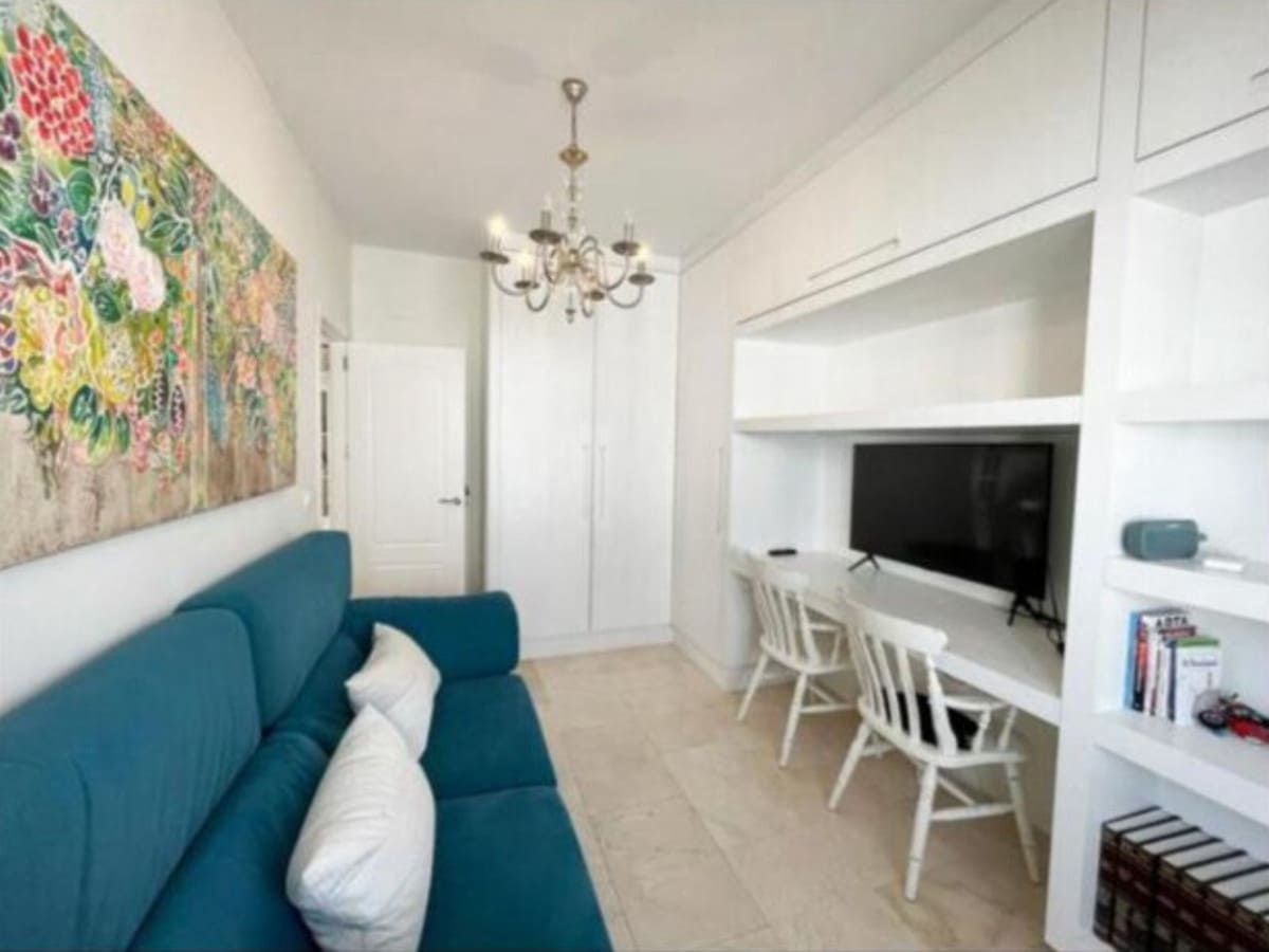 5 sovrum Villa till salu i San Roque med garage - 770 000 € (Ref: 8917810)