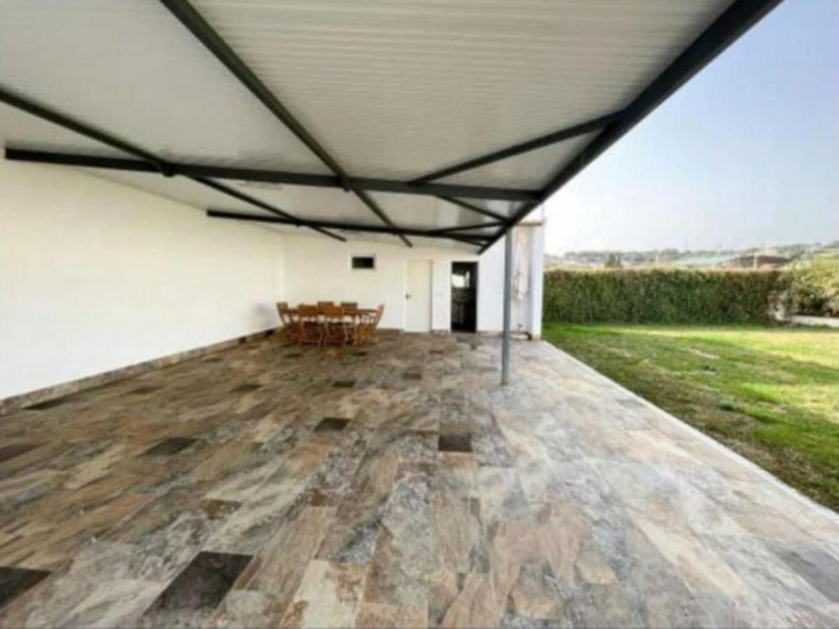 5 sovrum Villa till salu i San Roque med garage - 770 000 € (Ref: 8917810)
