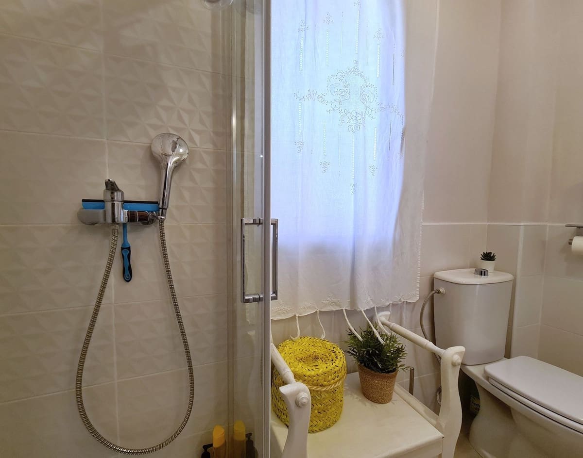 2 soverom Leilighet til salgs i Manilva med svømmebasseng - € 213 000 (Ref: 8924033)