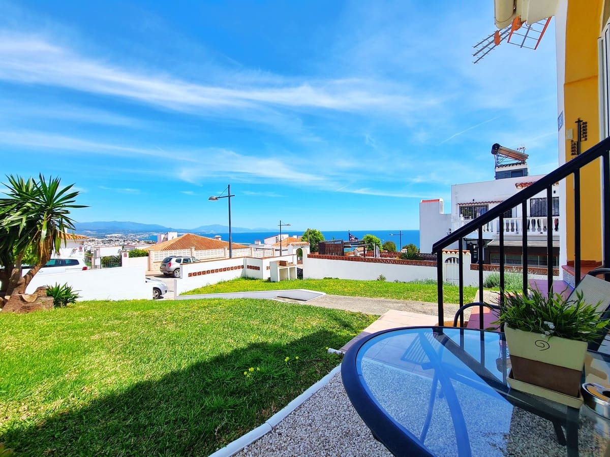 2 soverom Leilighet til salgs i Manilva med svømmebasseng - € 213 000 (Ref: 8924033)