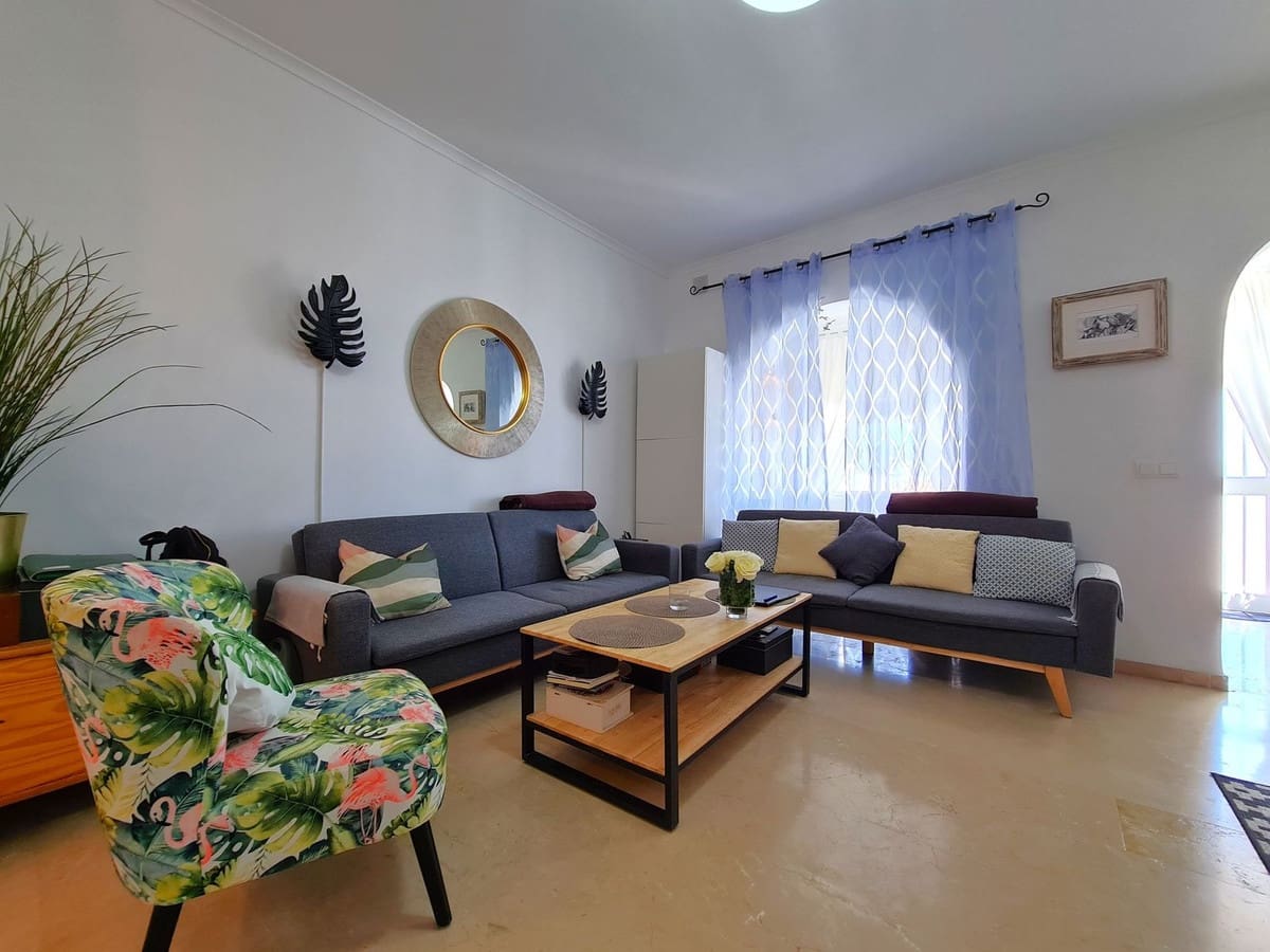 2 soverom Leilighet til salgs i Manilva med svømmebasseng - € 213 000 (Ref: 8924033)