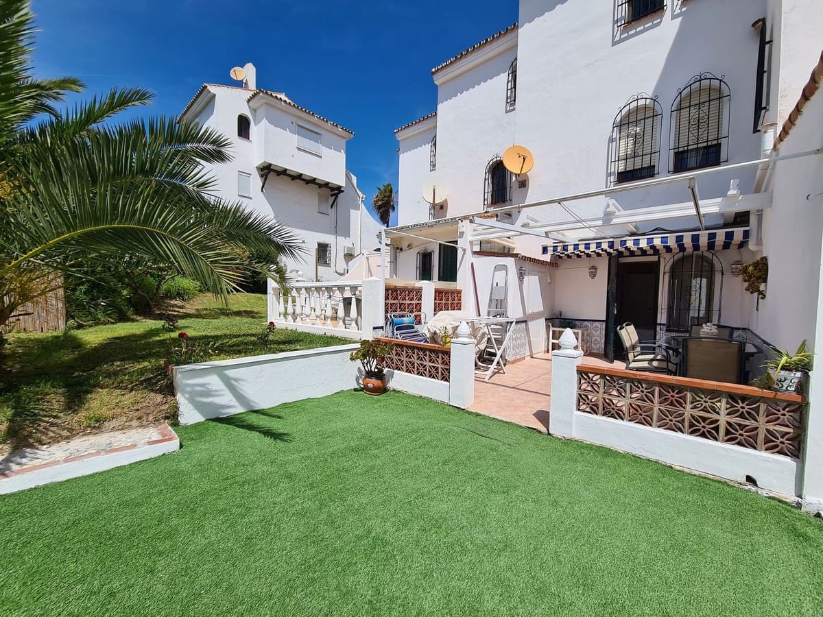 2 soverom Leilighet til salgs i Manilva med svømmebasseng - € 213 000 (Ref: 8924033)