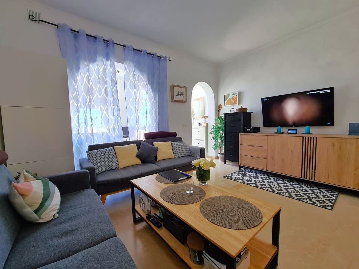 2 soverom Leilighet til salgs i Manilva med svømmebasseng - € 213 000 (Ref: 8924033)