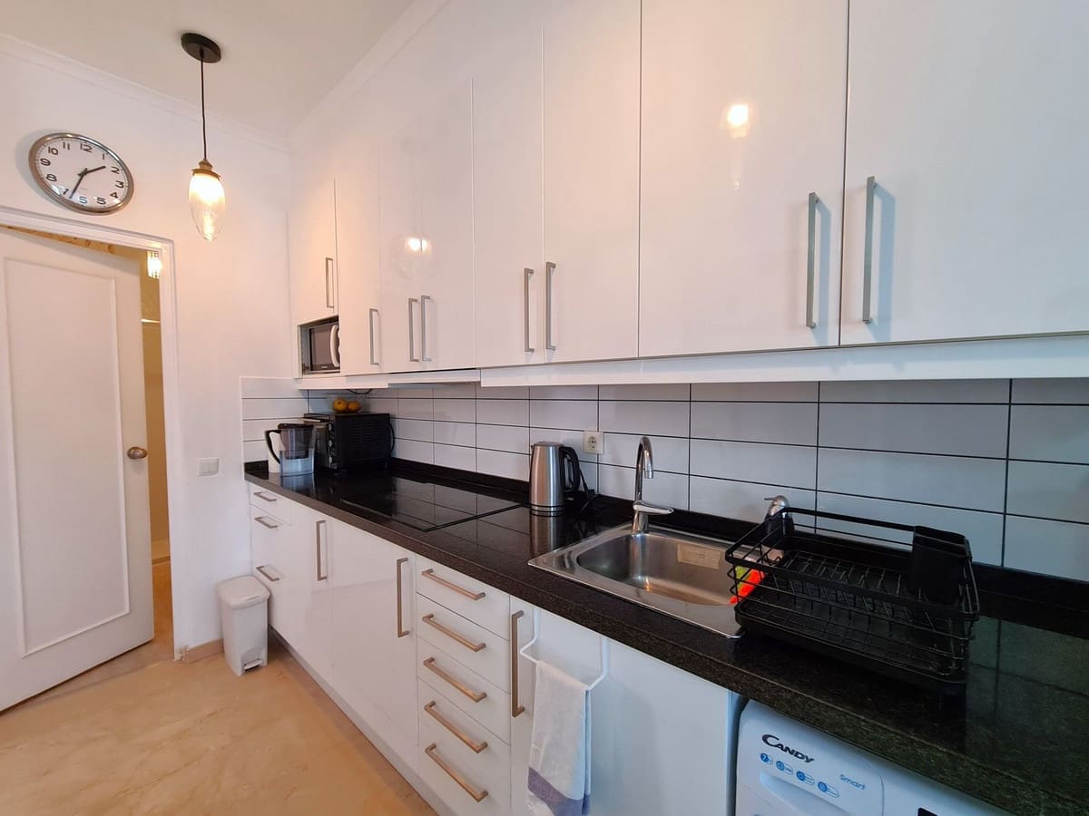 2 soverom Leilighet til salgs i Manilva med svømmebasseng - € 213 000 (Ref: 8924033)