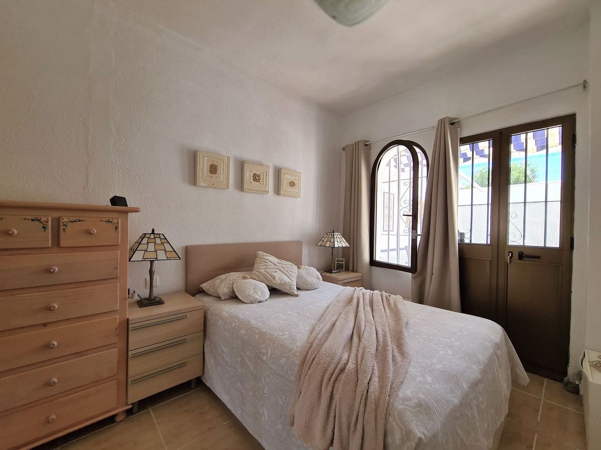 2 soverom Leilighet til salgs i Manilva med svømmebasseng - € 213 000 (Ref: 8924033)