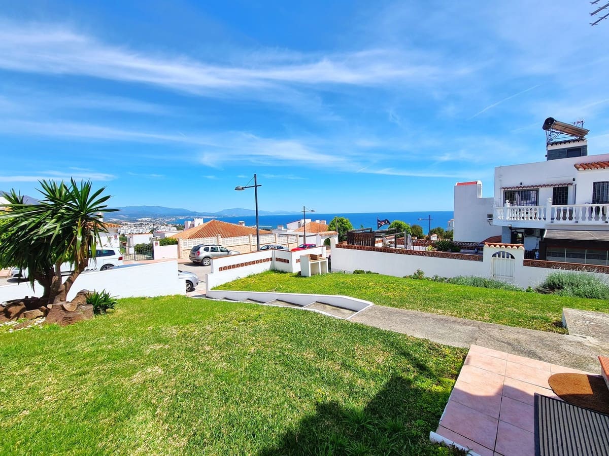 2 soverom Leilighet til salgs i Manilva med svømmebasseng - € 213 000 (Ref: 8924033)