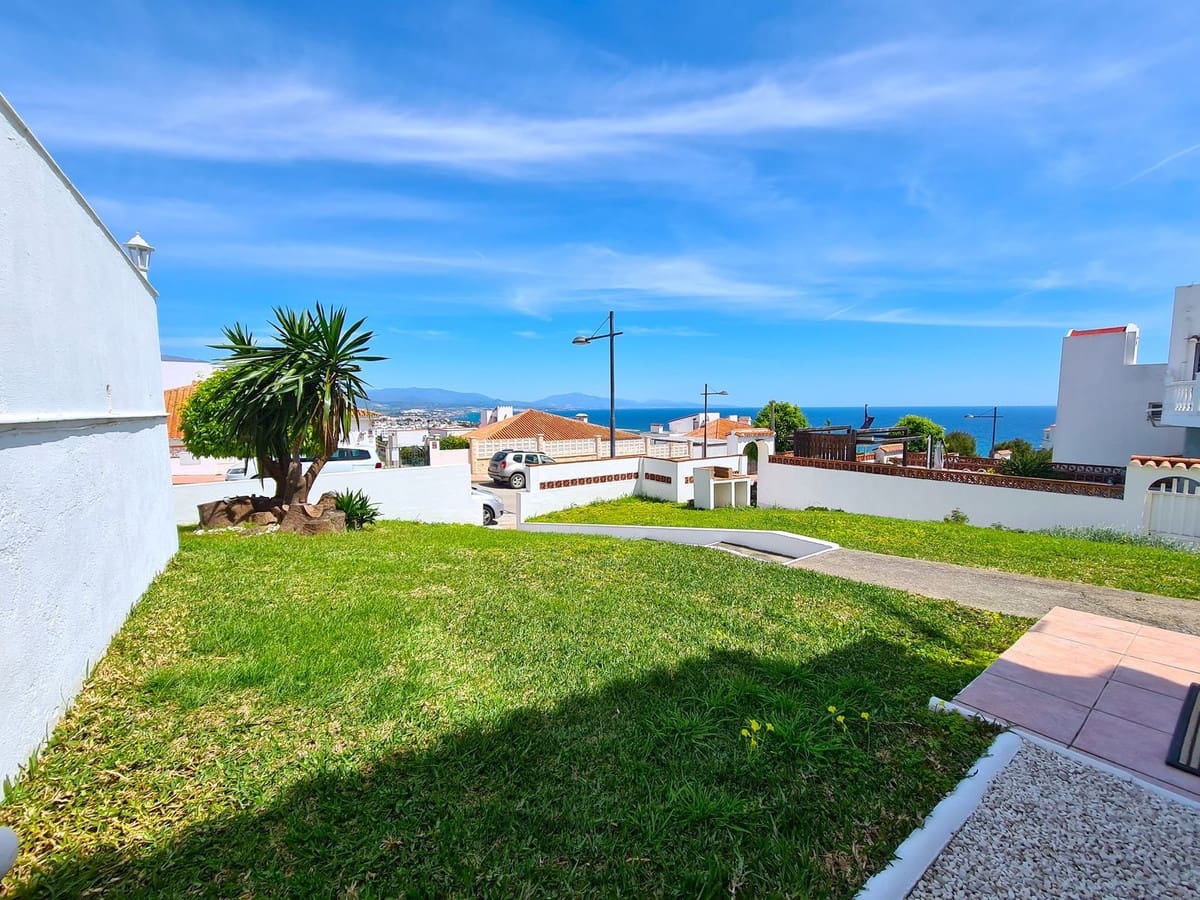 2 soverom Leilighet til salgs i Manilva med svømmebasseng - € 213 000 (Ref: 8924033)