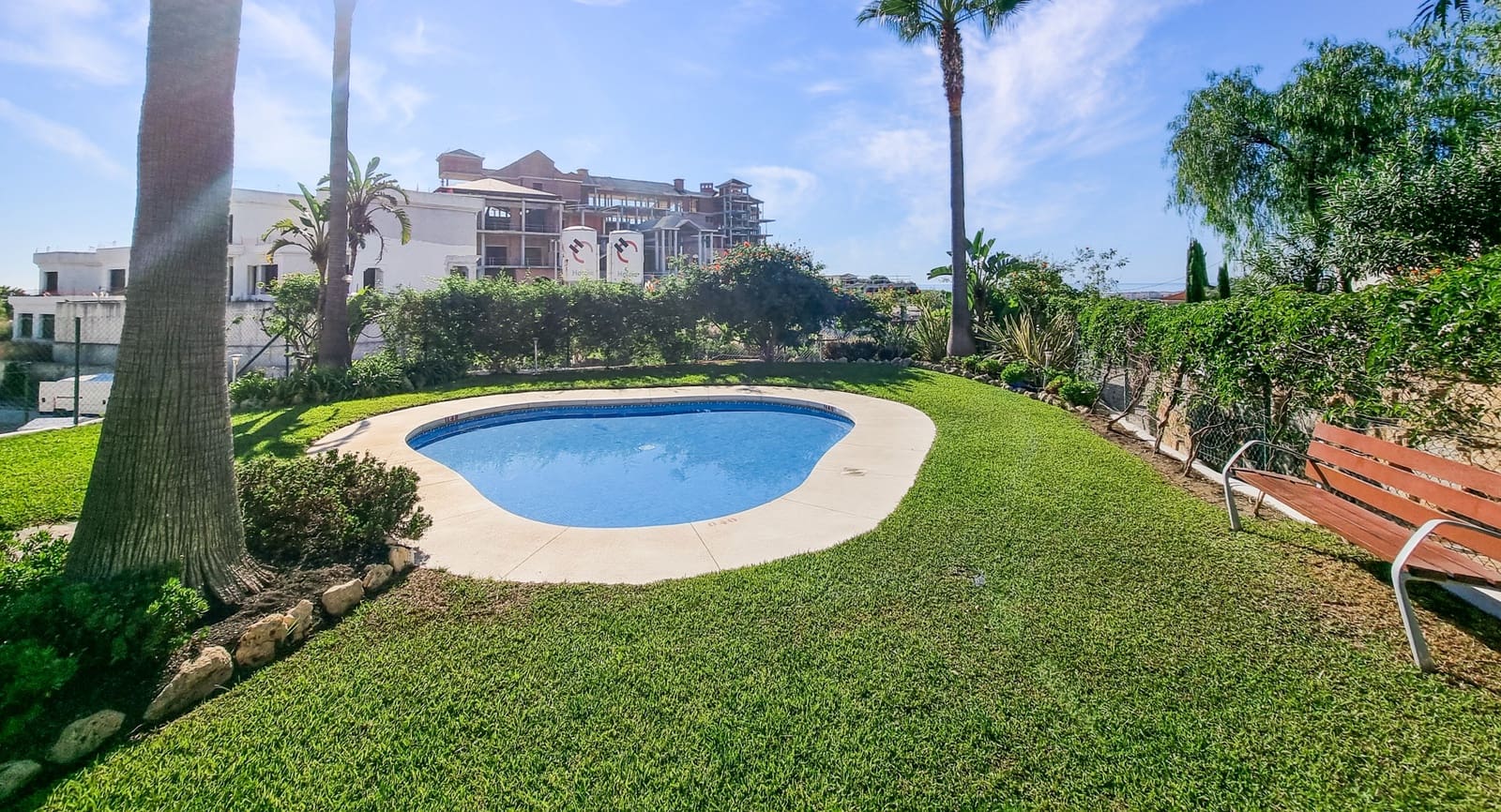 2 soveværelse Penthouse til salg i Casares med swimmingpool garage - € 499.000 (Ref: 8948780)