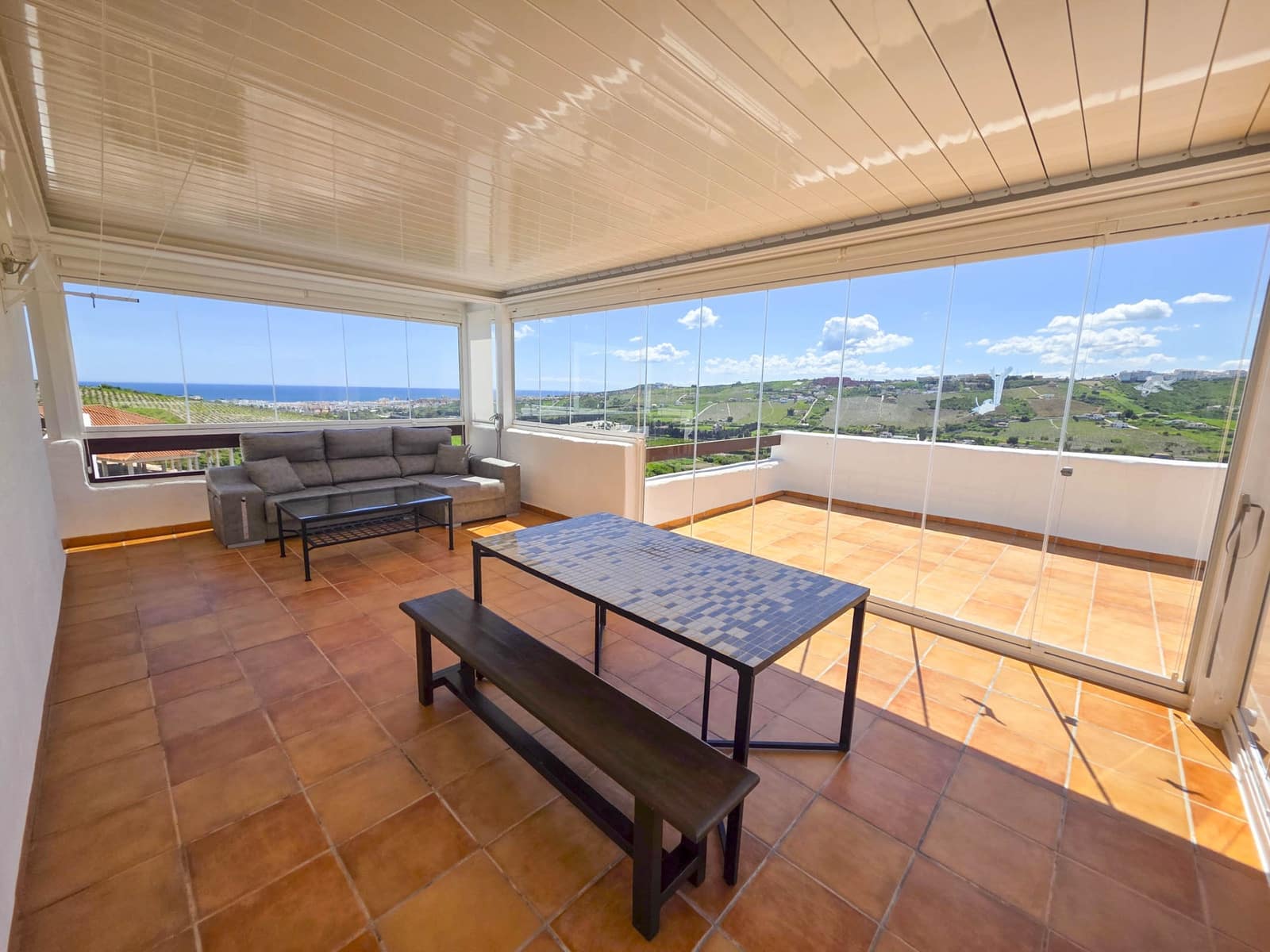 2 sypialnia Penthouse na sprzedaż w Casares z basenem garażem - 499 000 € (Ref: 8948780)