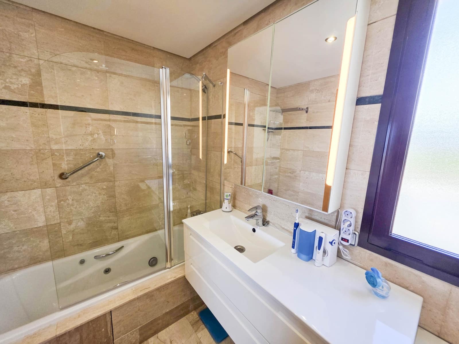 2 sypialnia Penthouse na sprzedaż w Casares z basenem garażem - 499 000 € (Ref: 8948780)