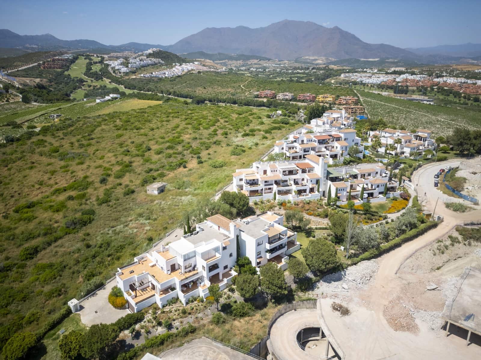 2 sypialnia Penthouse na sprzedaż w Casares z basenem garażem - 499 000 € (Ref: 8948780)