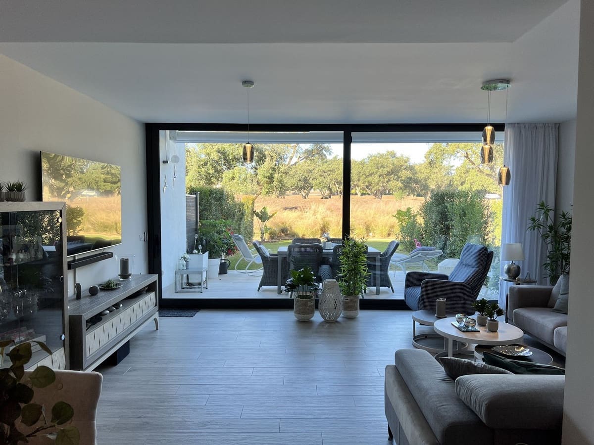 4 chambre Maison de Ville à vendre à Sotogrande avec garage - 869 000 € (Ref: 8950604)