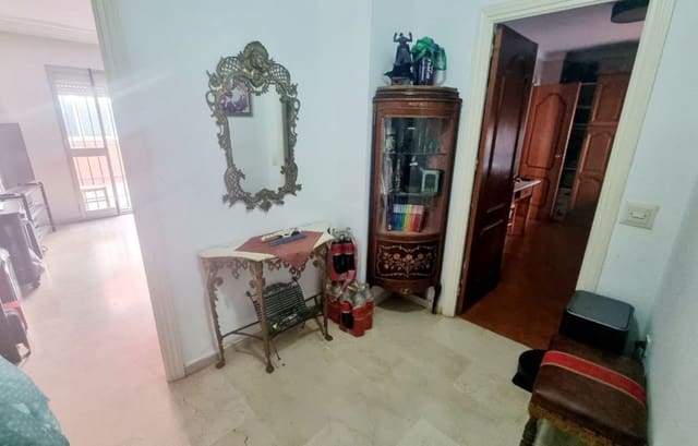 4 chambre Appartement à vendre à Centro, Estepona - 385 000 € (Ref: 8954477)