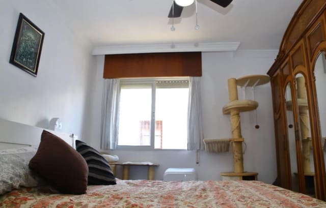 4 chambre Appartement à vendre à Centro, Estepona - 385 000 € (Ref: 8954477)