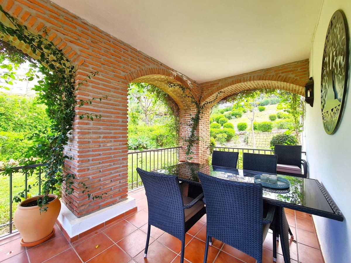 3 soverom Leilighet til salgs i Benahavis med svømmebasseng garasje - € 675 000 (Ref: 8976051)