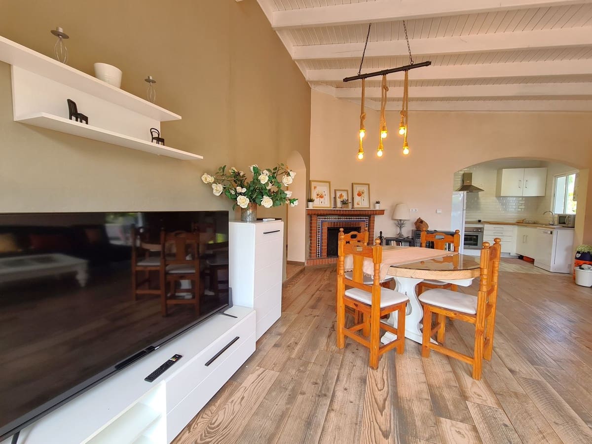 2 soveværelse Finca/Landehus til salg i Cancelada med swimmingpool garage - € 380.000 (Ref: 8985558)