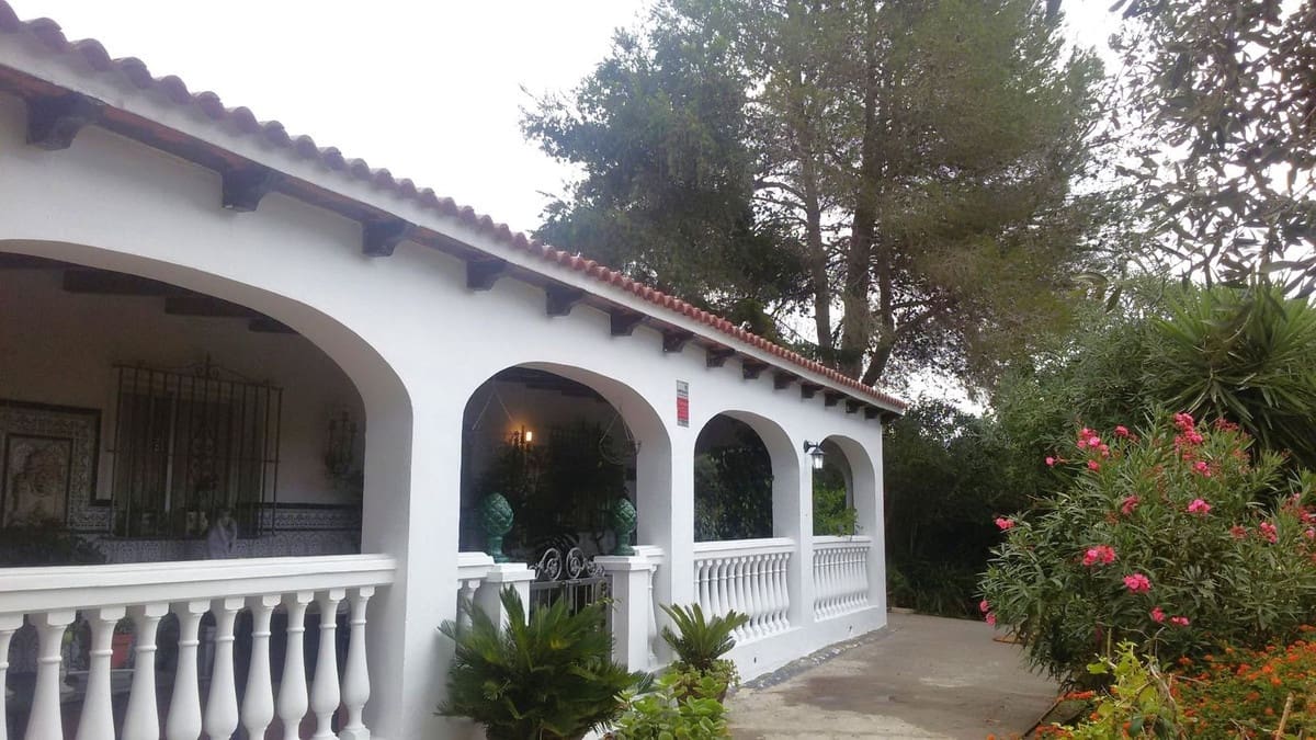 3 soverom Finca/Herregård til salgs i San Martin del Tesorillo med garasje - € 600 000 (Ref: 8985559)