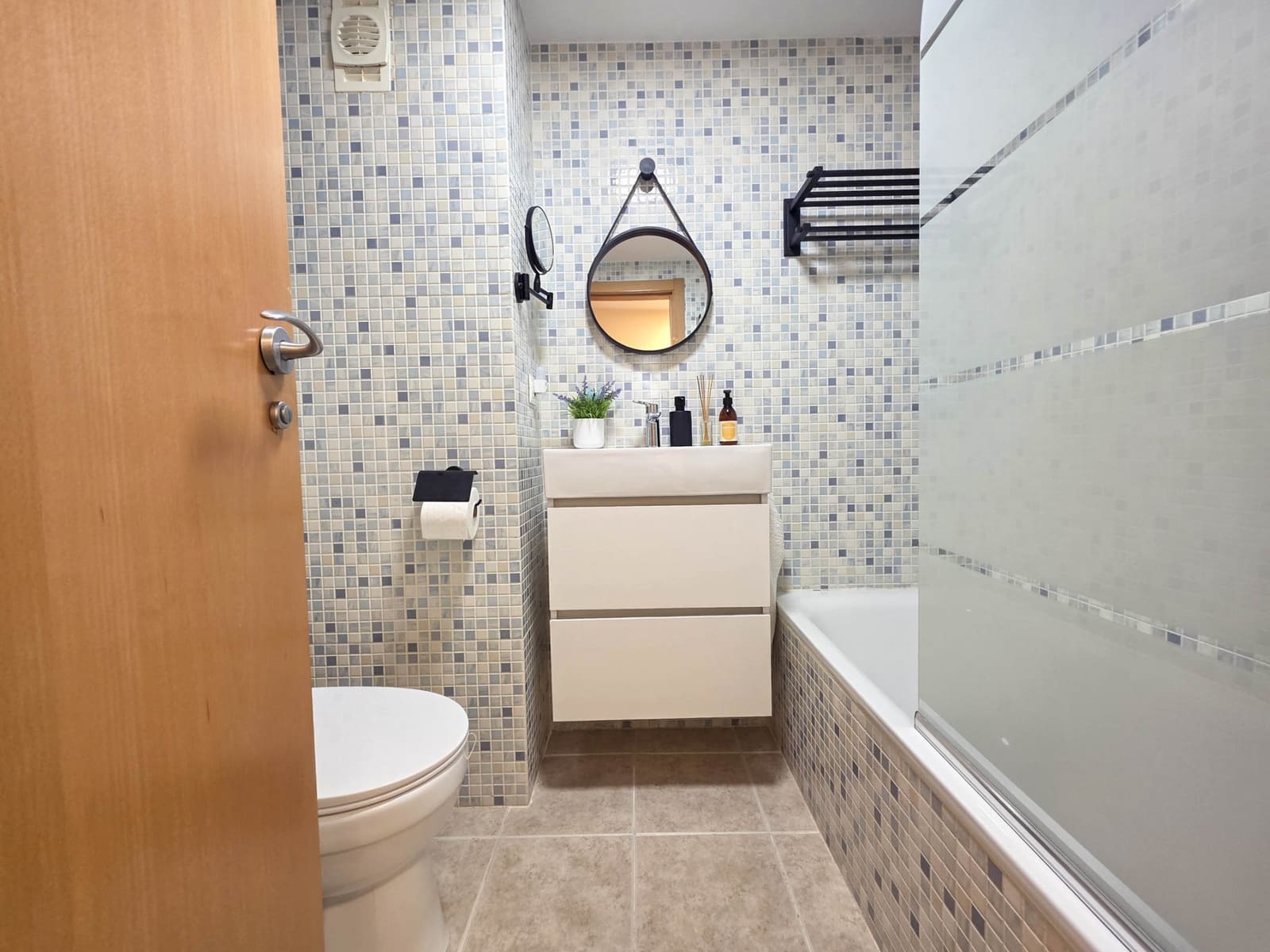 2 bedroom Apartment for sale in Casares with pool garage - € 249,900 (Ref: 8988192)