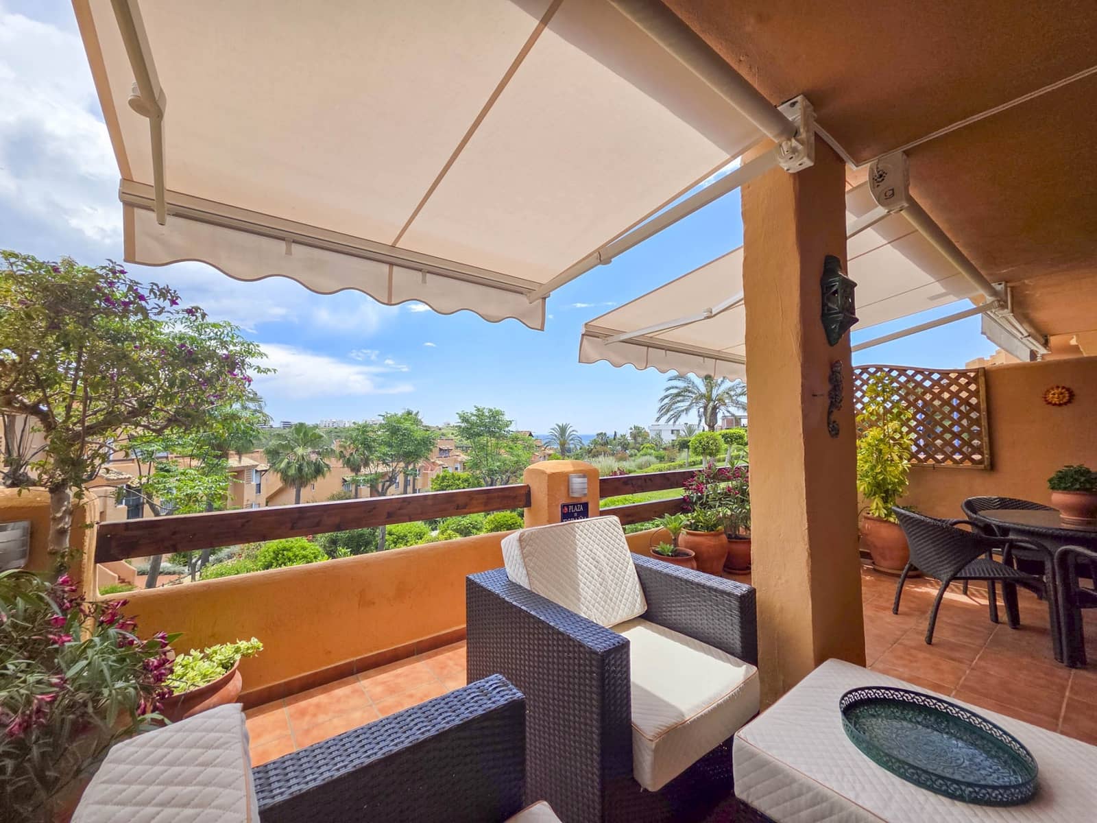 2 bedroom Apartment for sale in Casares with pool garage - € 249,900 (Ref: 8988192)