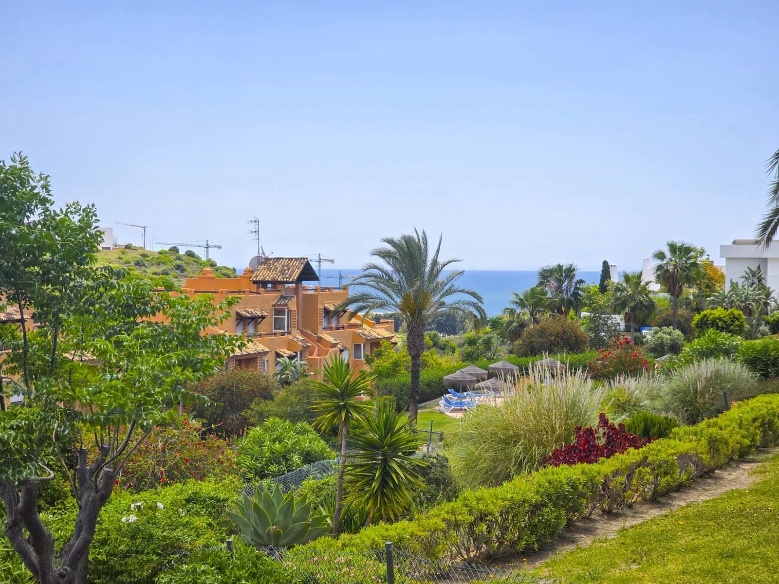 2 bedroom Apartment for sale in Casares with pool garage - € 249,900 (Ref: 8988192)