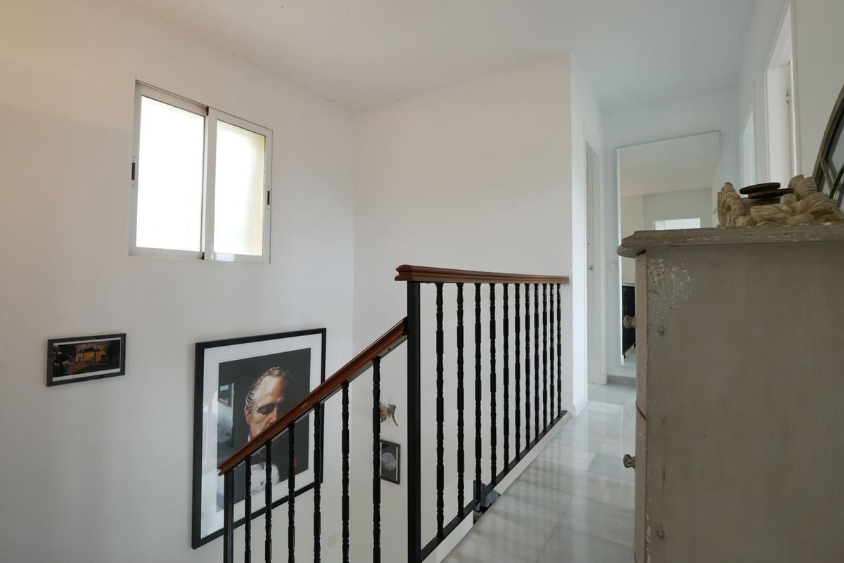 2 soveværelse Semi-Rækkehus til salg i Manilva med swimmingpool - € 349.000 (Ref: 8988194)