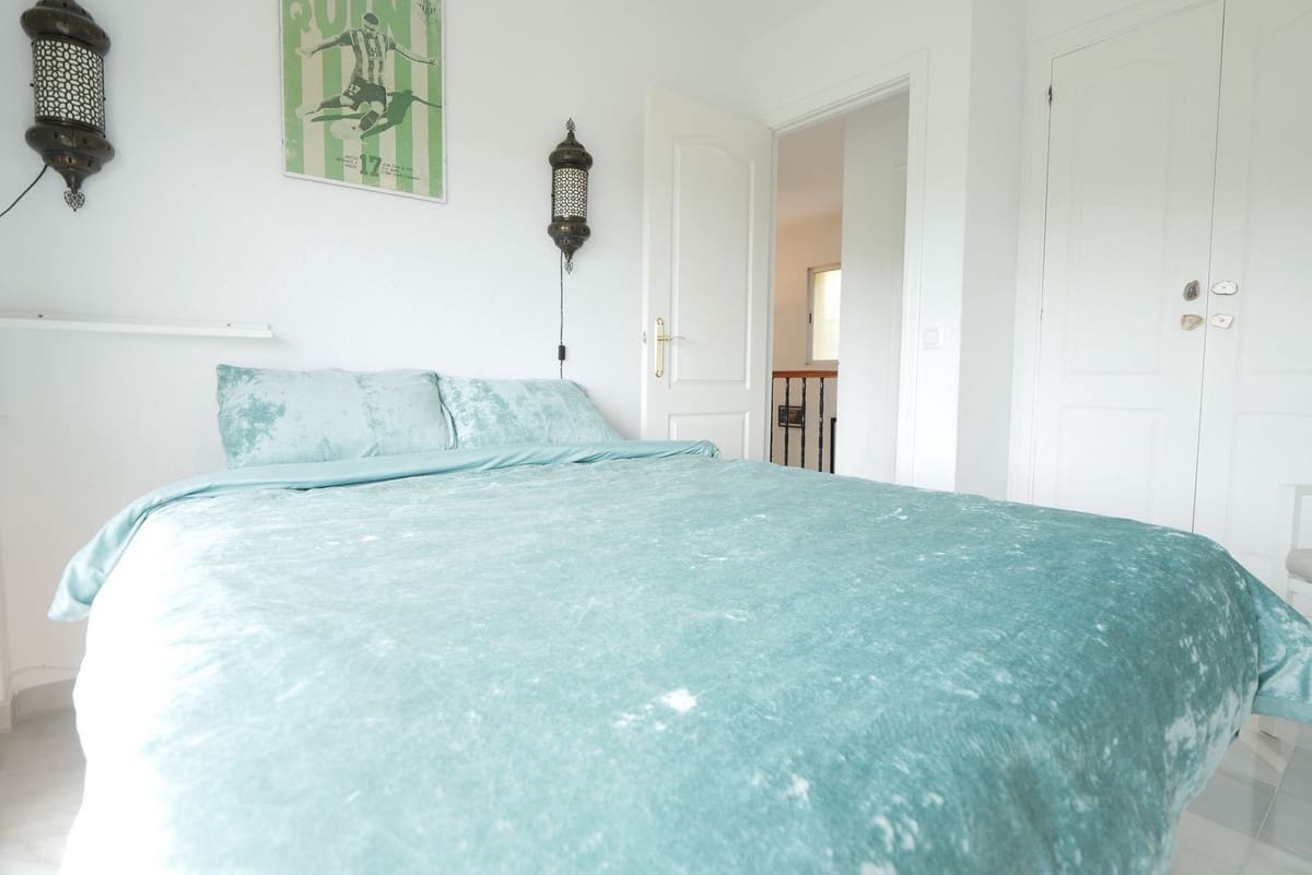 2 soveværelse Semi-Rækkehus til salg i Manilva med swimmingpool - € 349.000 (Ref: 8988194)