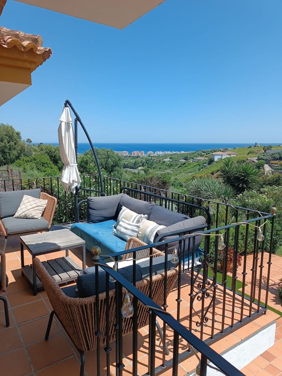 2 soveværelse Semi-Rækkehus til salg i Manilva med swimmingpool - € 349.000 (Ref: 8988194)