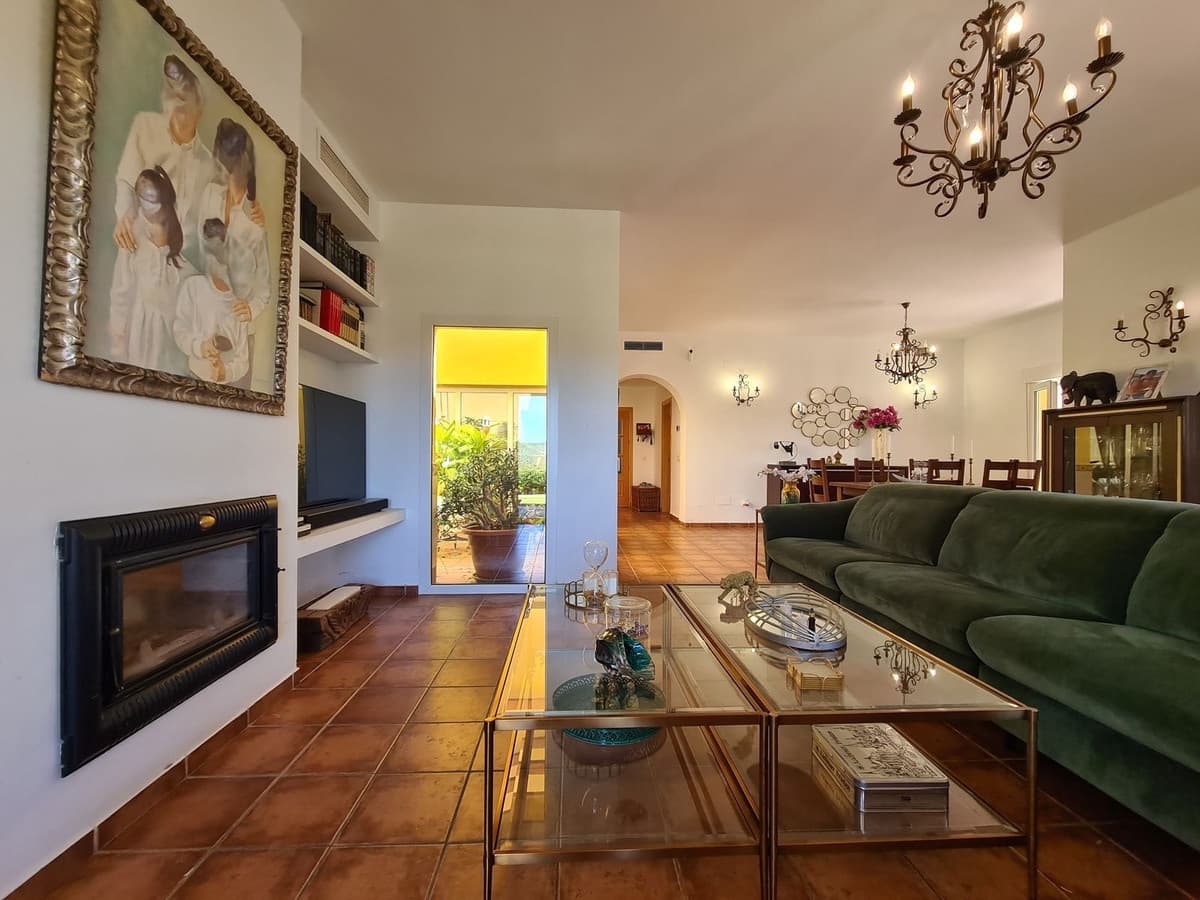 3 soveværelse Villa til salg i Manilva - € 960.000 (Ref: 9004636)