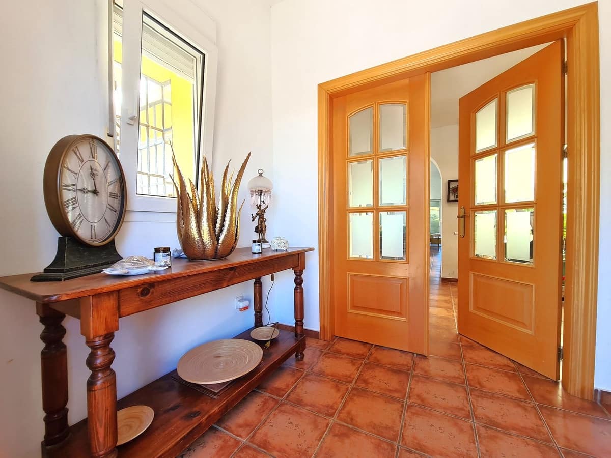 3 soveværelse Villa til salg i Manilva - € 960.000 (Ref: 9004636)