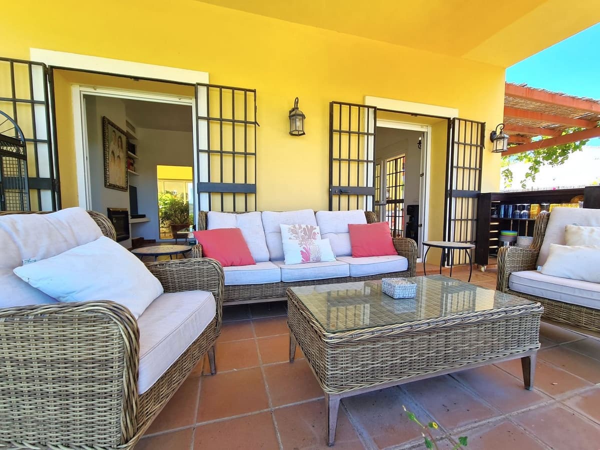 3 soveværelse Villa til salg i Manilva - € 960.000 (Ref: 9004636)