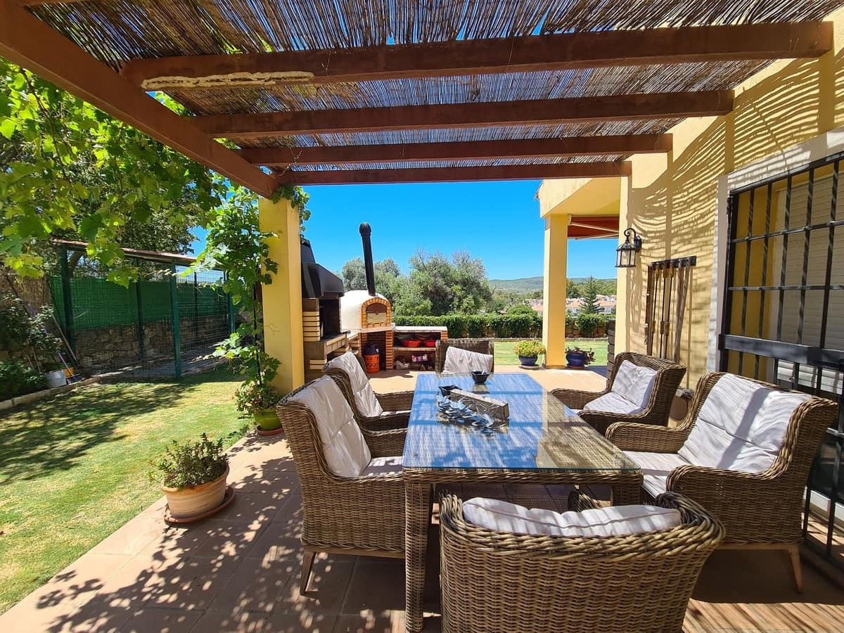 3 soveværelse Villa til salg i Manilva - € 960.000 (Ref: 9004636)