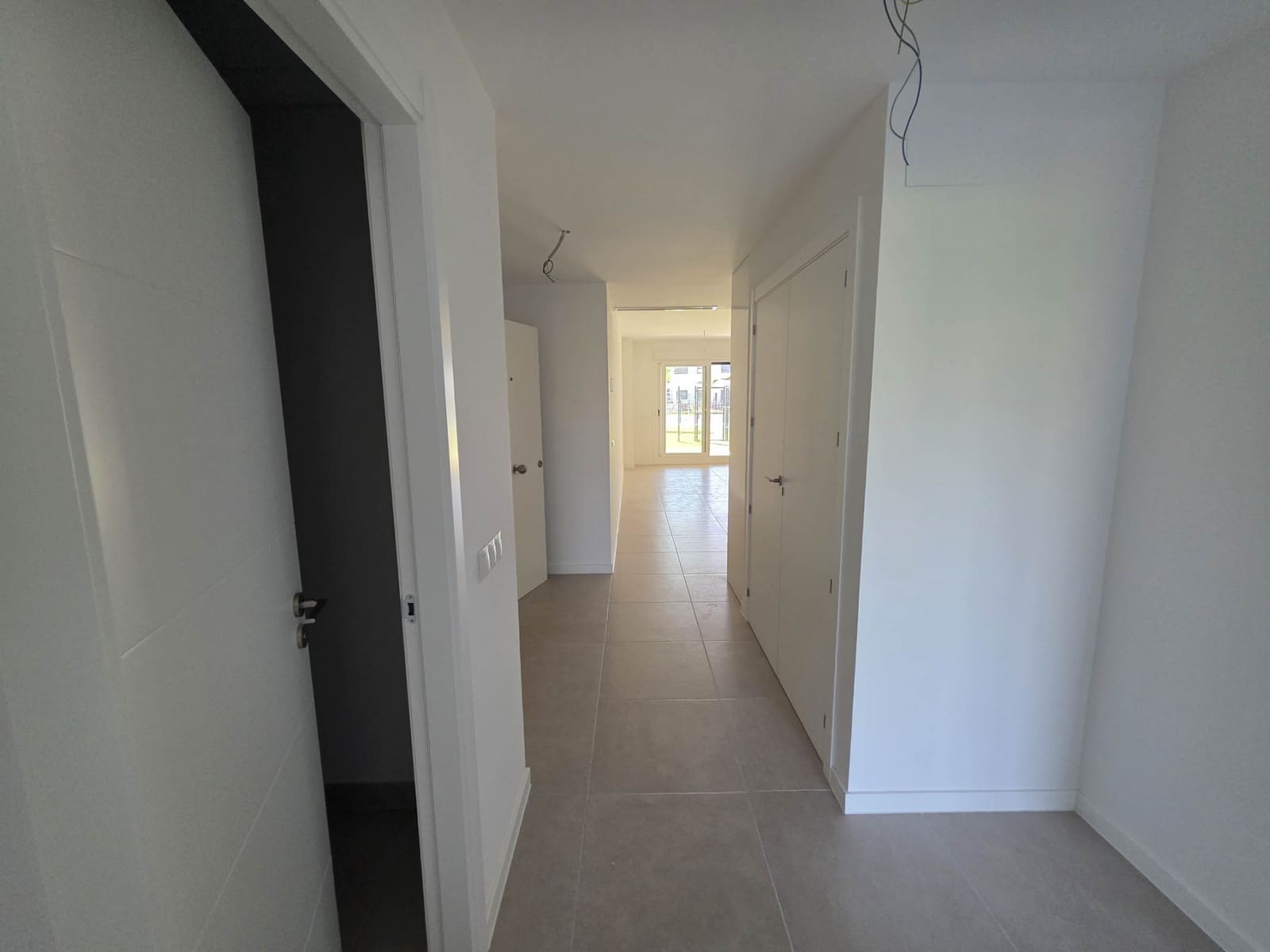 2 soverom Leilighet til salgs i Estepona med svømmebasseng garasje - € 369 000 (Ref: 9012410)