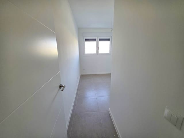 2 soverom Leilighet til salgs i Estepona med svømmebasseng garasje - € 369 000 (Ref: 9012410)