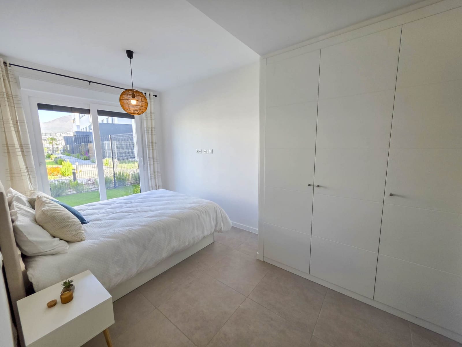 3 soveværelse Lejlighed til salg i Estepona med swimmingpool garage - € 385.000 (Ref: 9012411)