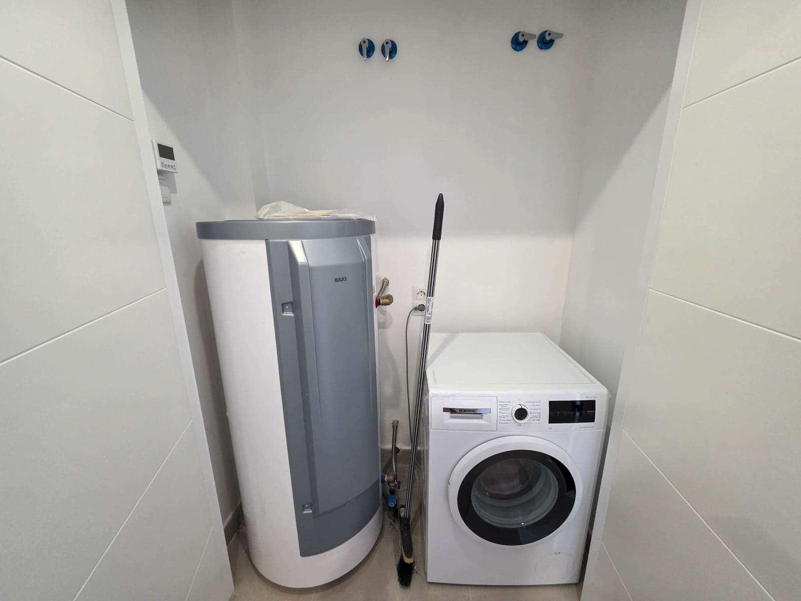 3 soveværelse Lejlighed til salg i Estepona med swimmingpool garage - € 385.000 (Ref: 9012411)