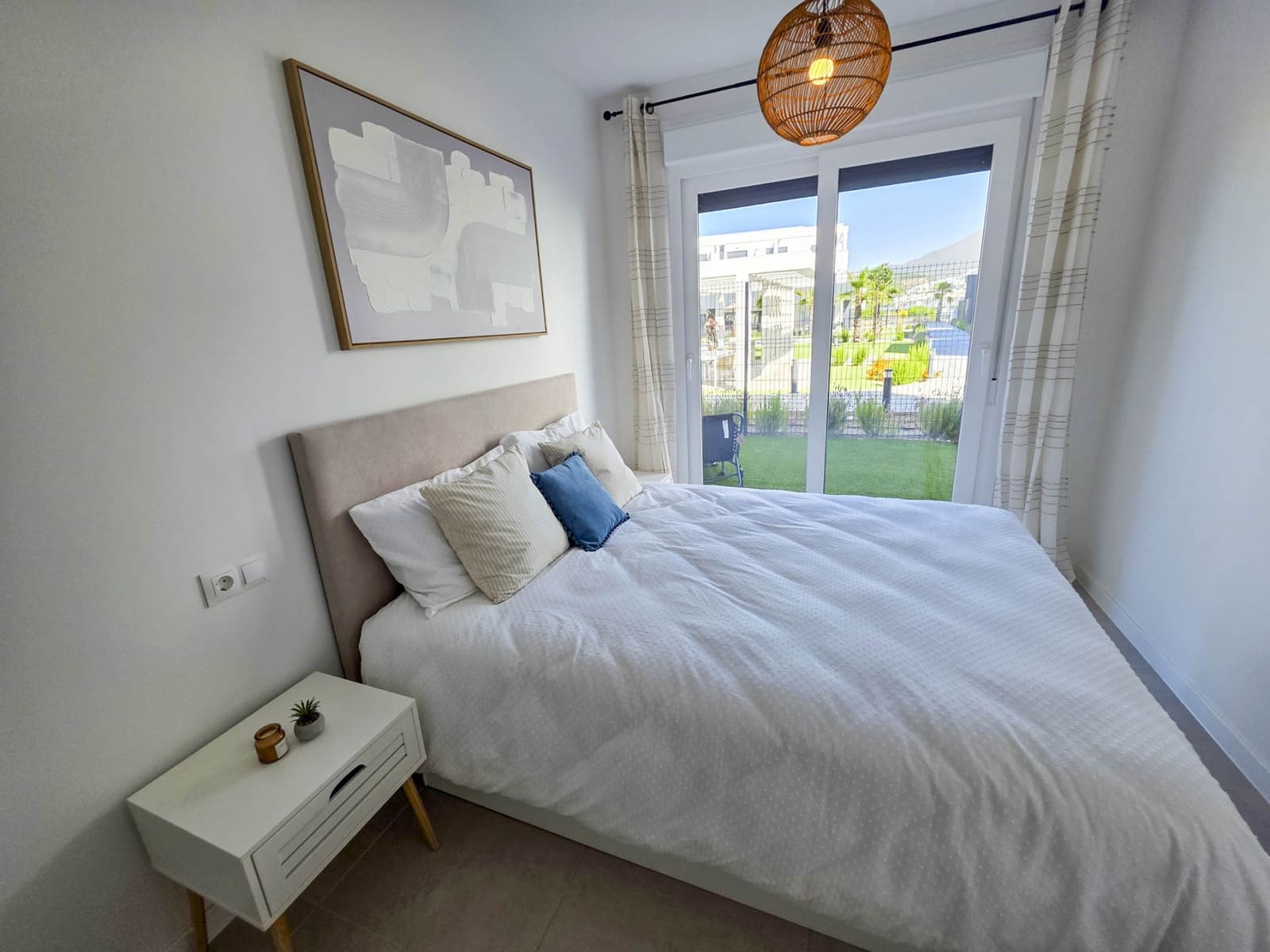 3 soveværelse Lejlighed til salg i Estepona med swimmingpool garage - € 385.000 (Ref: 9012411)